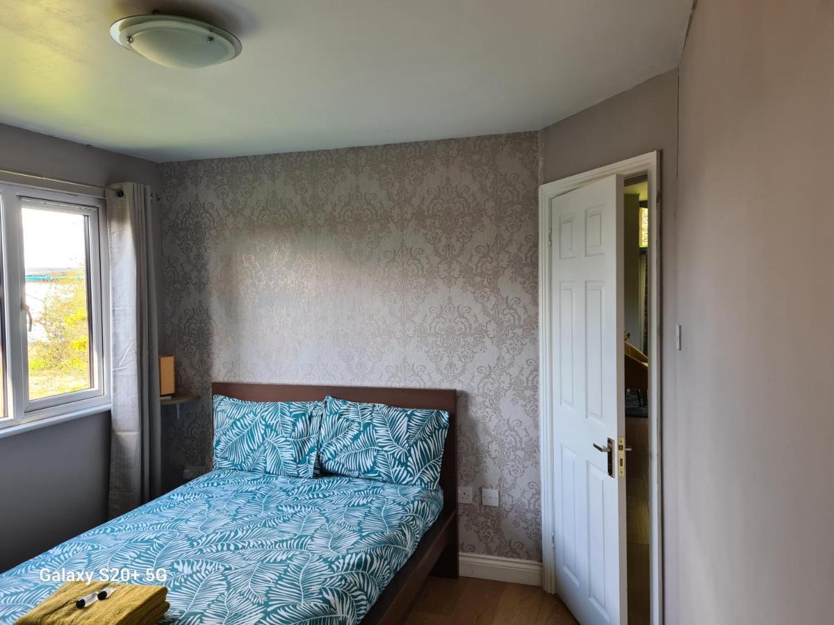 The Reading Whole Chalet With Lake And Two Acre Gardens Eksteriør bilde